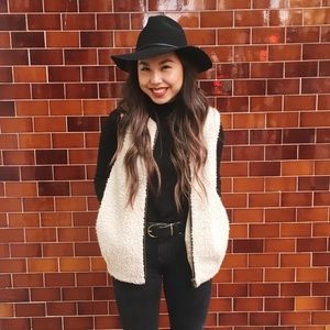 Meet your Posher, Christine